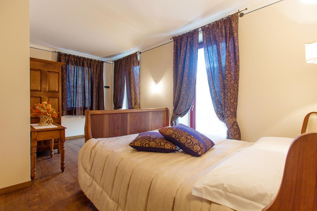 A' La Table Du Sommelier Chambres D Hotes & Restaurant Saint-Vincent Phòng bức ảnh